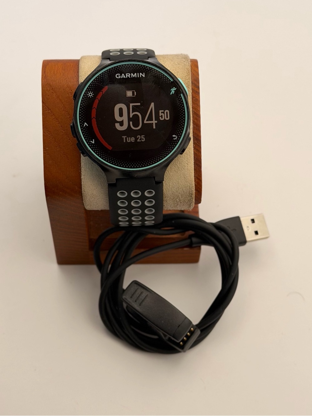 Garmin Forerunner 235, Tested, Charger Included, Very Good,